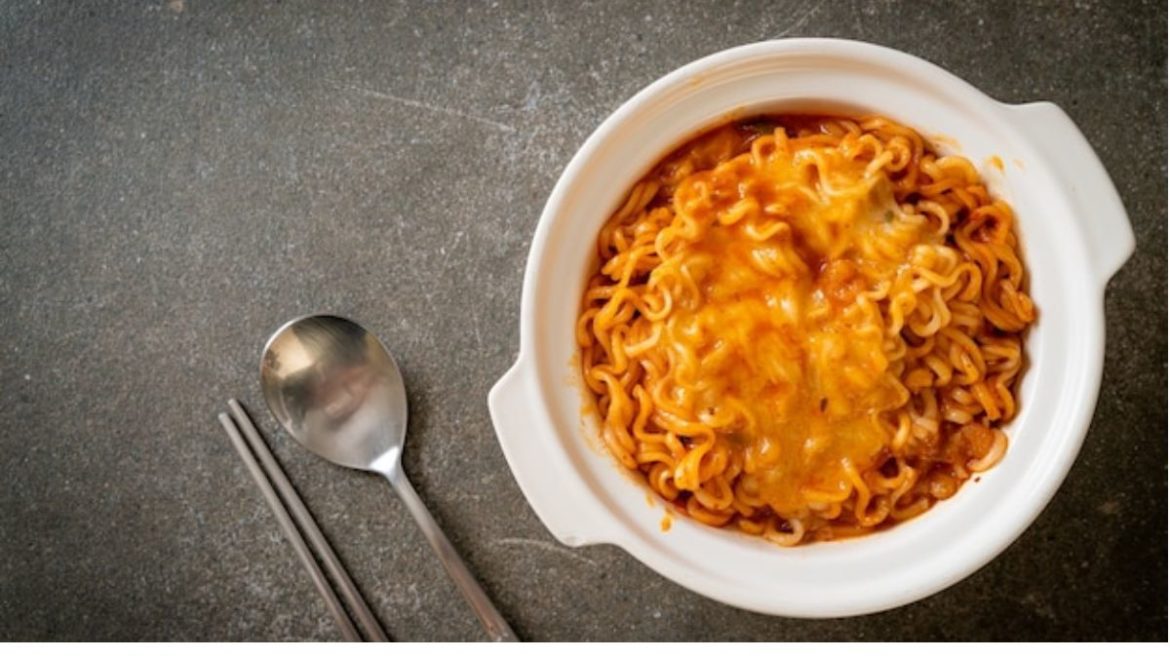 Sanjeev Kapoor Teaches You How To Make Instant Masala Noodles