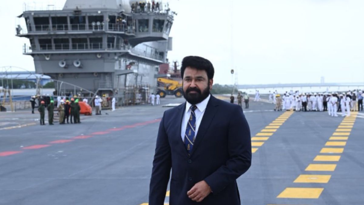 Malayalam Superstar Mohanlal Visits Made In India Aircraft Vikrant