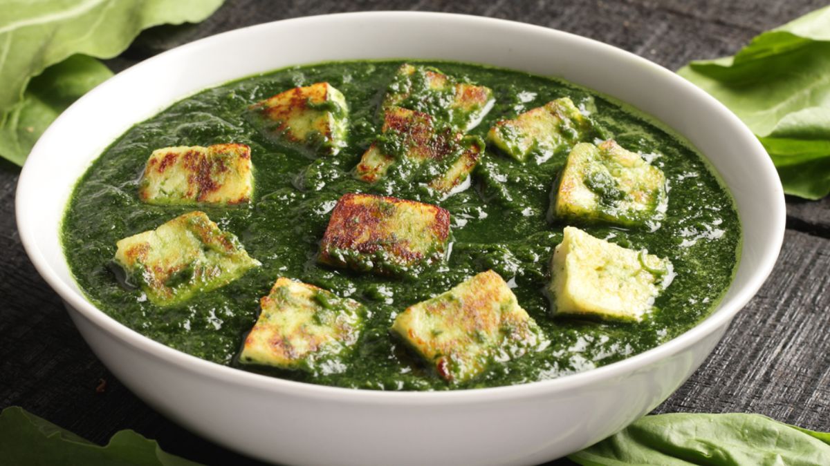 Here’s How To Make Restaurant-Style Palak Paneer At Home
