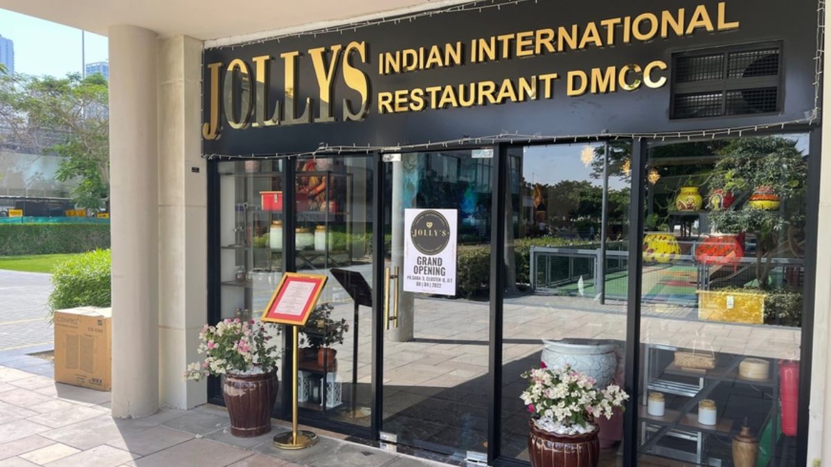 Dubai Restaurant Treats Delivery Riders With A Feast For India, Pakistan Independence