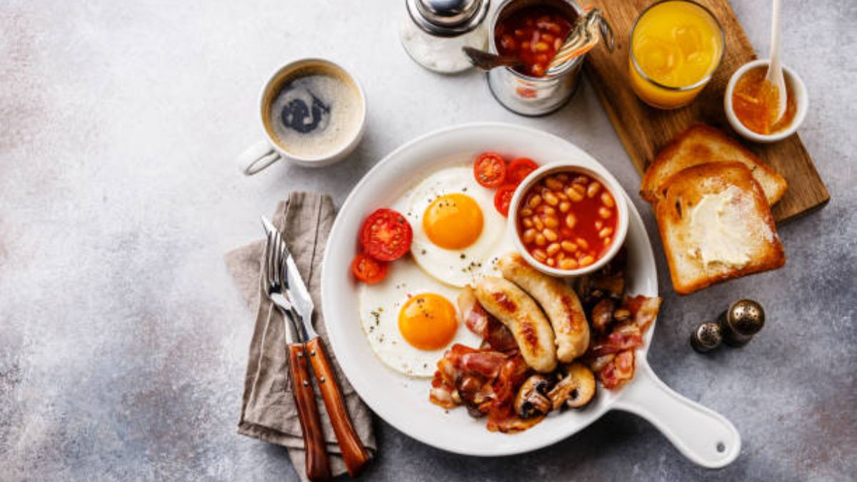 5 Cafés In Bandra That Offer Delicious English Breakfast