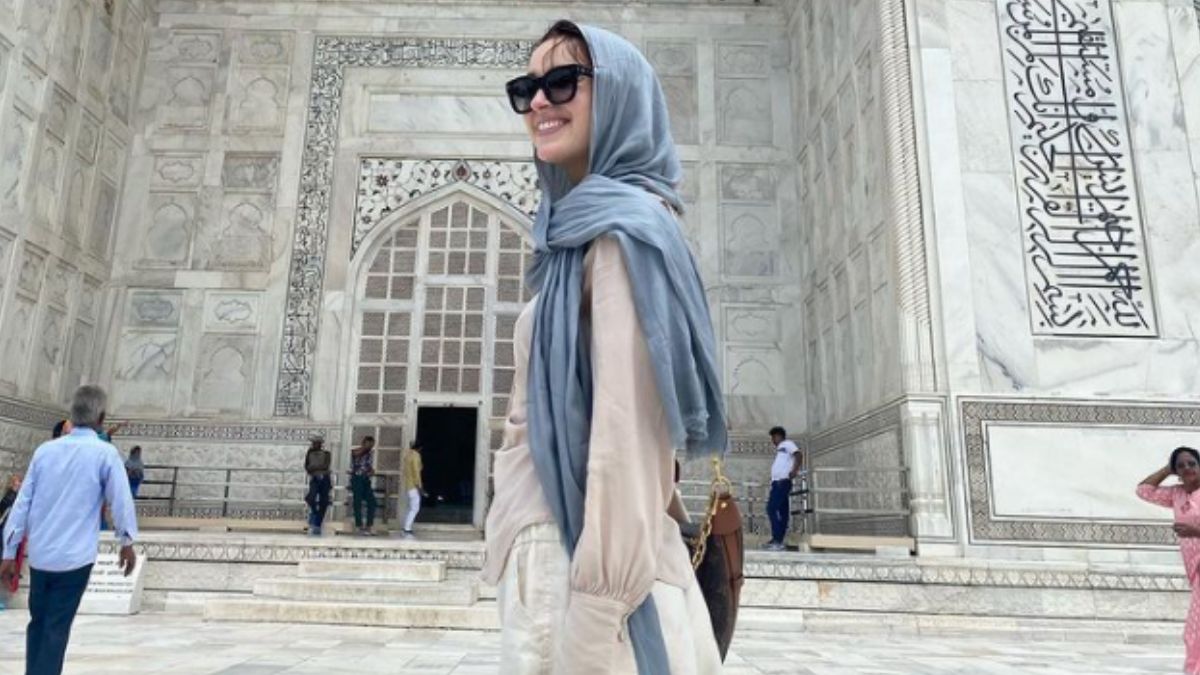 Bridgerton Star Phoebe Dynevor Shares Travel Memories Of Taj Mahal & Humayun’s Tomb