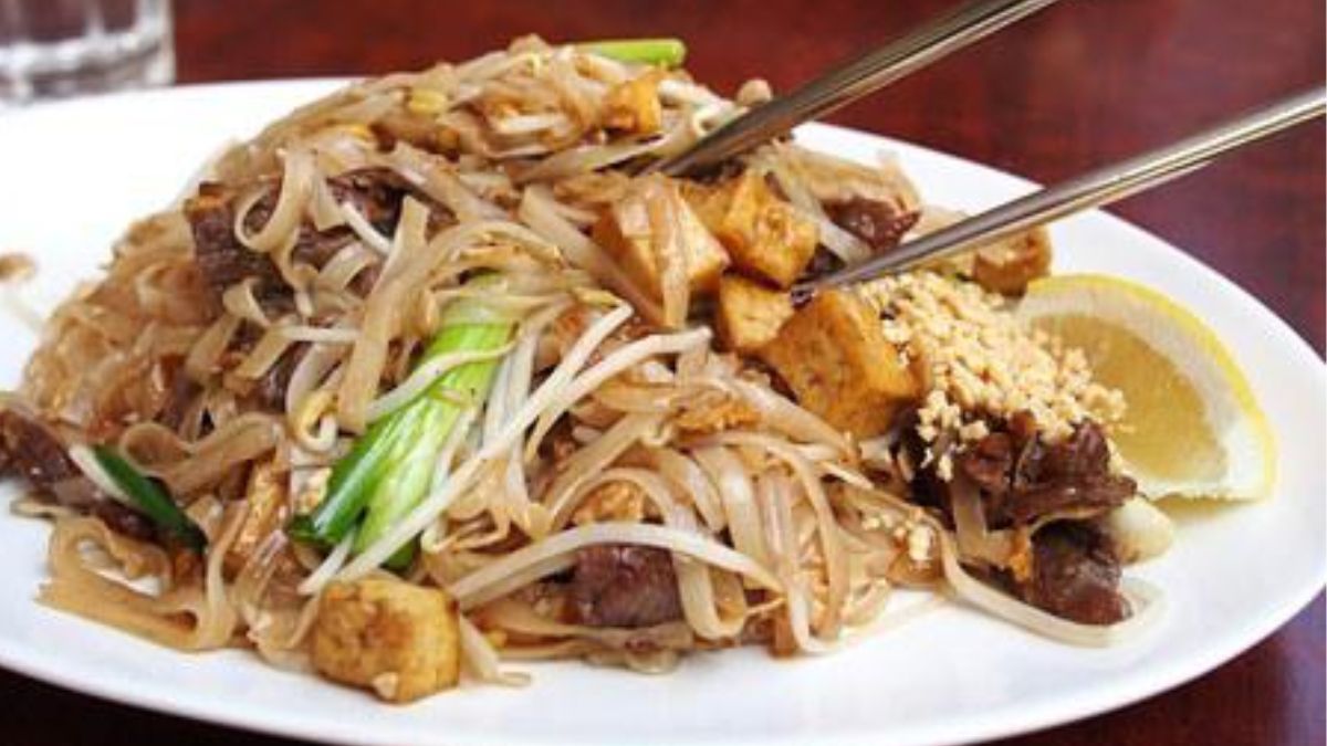 5 Unhealthy Foods You Should Avoid At A Thai Restaurant
