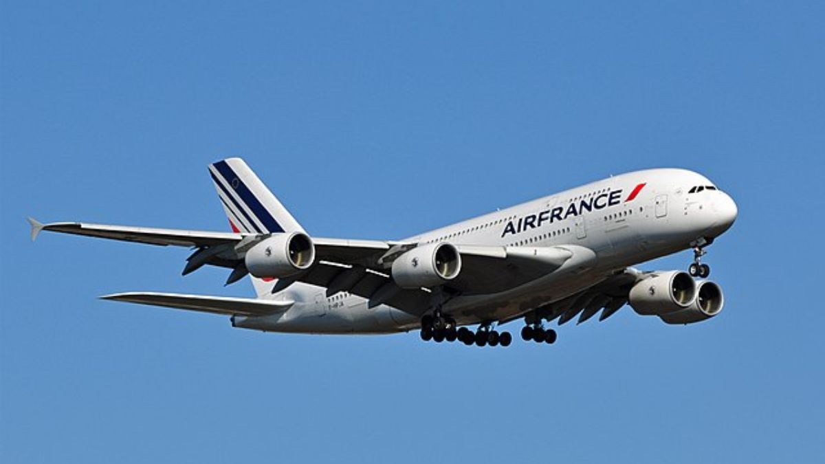 Air France Suspends Pilots For Fistfighting In The Cockpit