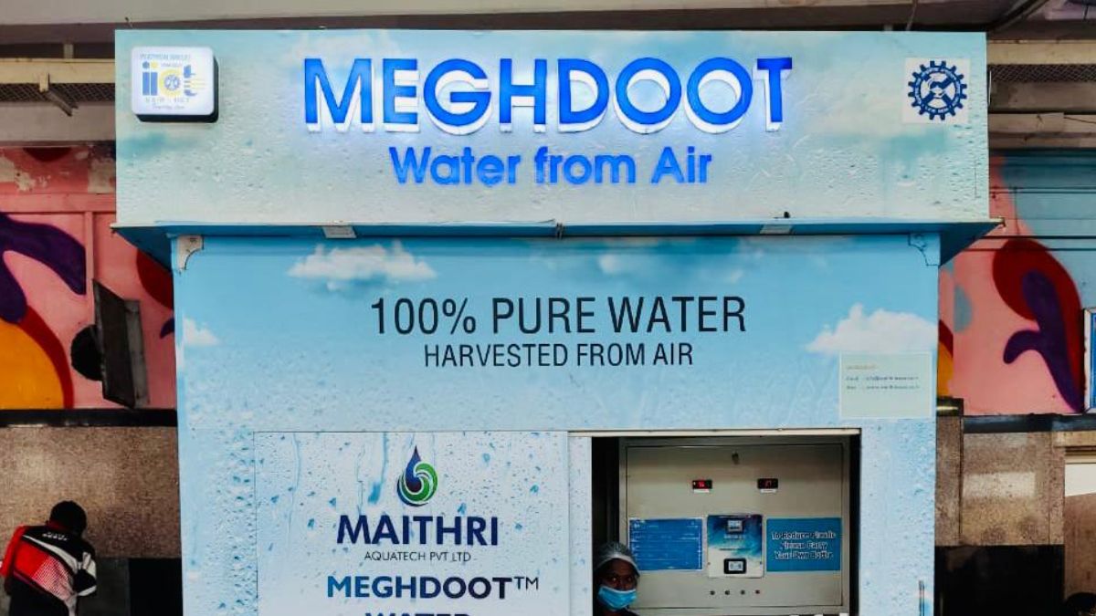 Mumbai Railway Stations Get Meghdoot Machines That Converts Water Vapour Into Potable Water