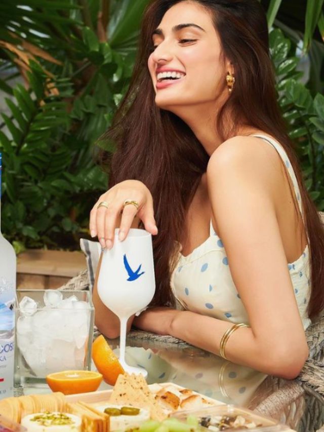 Athiya Shetty Is A Big Foodie And Here's Proof