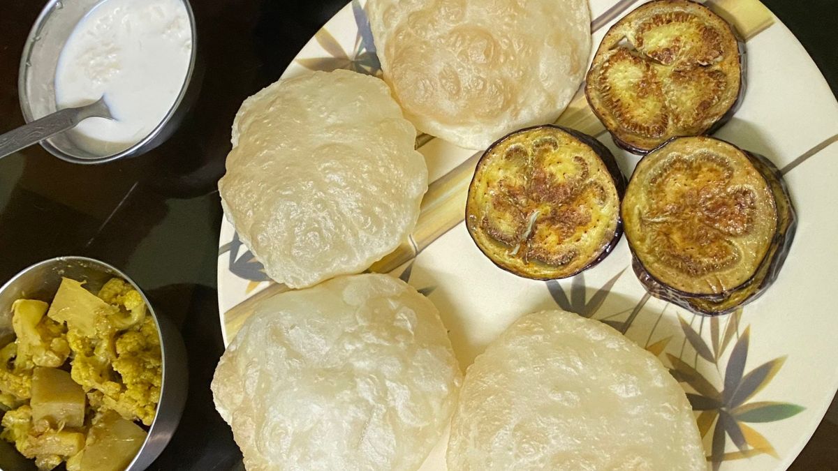 Man Says ‘Luchi’ Is Women’s Affection In Bengali Households; Slammed For Misogynistic Views