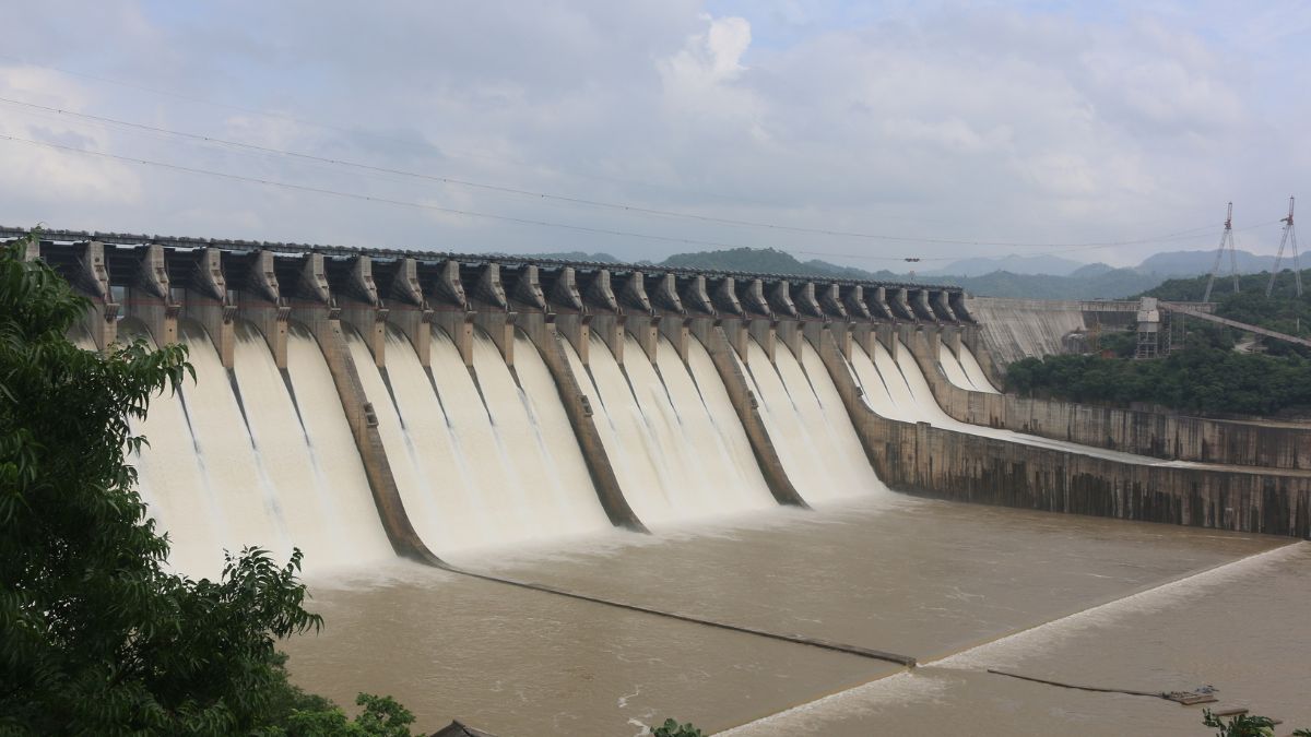 Gujarat’s Sardar Sarovar Dam Is Full; Uttarakhand & UP To Get Heavy Rainfall
