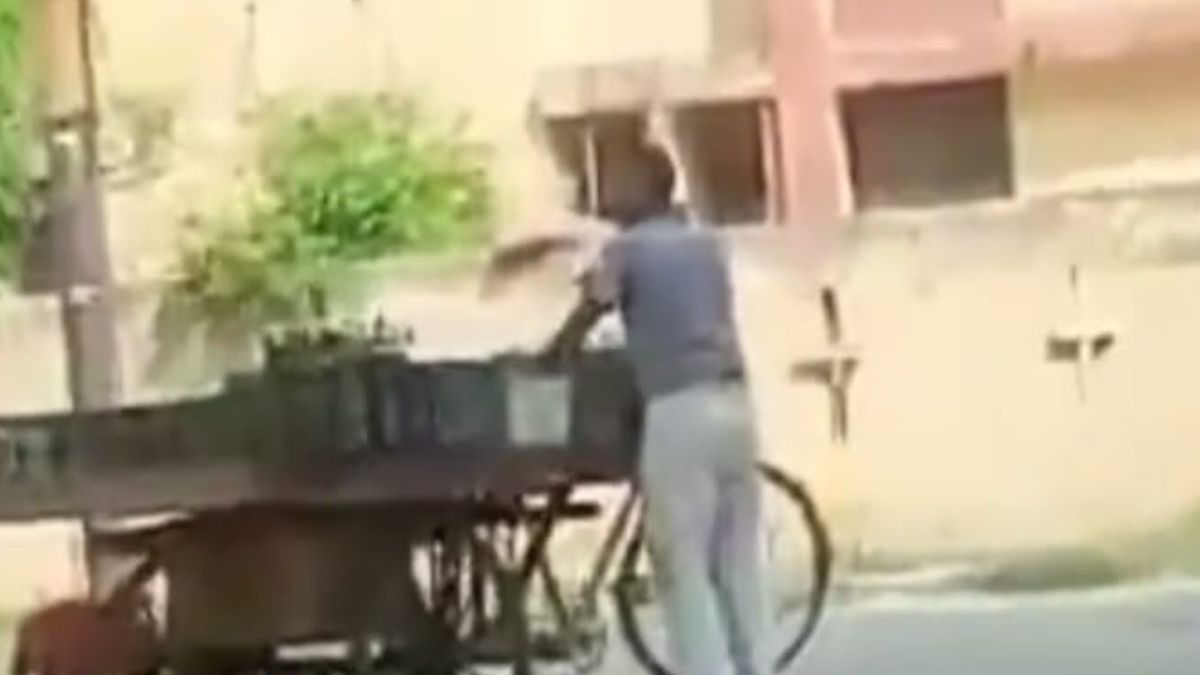 Shocking Video Of UP Vendor Urinating On Veggies Before Selling Irks Netizens