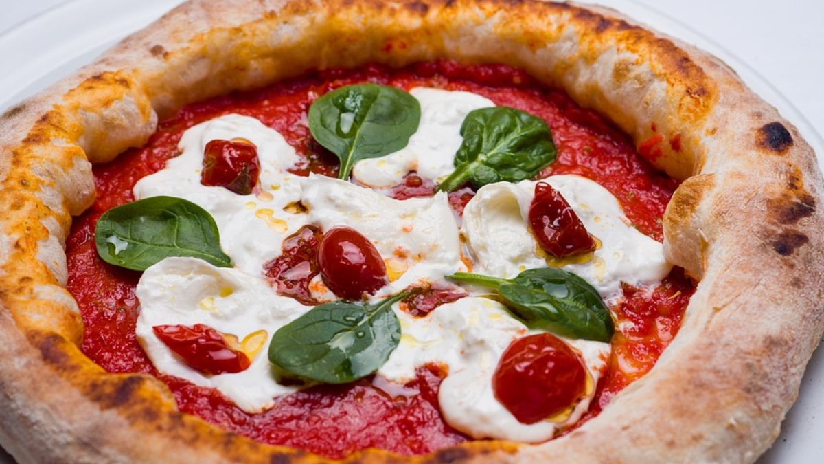 This Is The Costliest Pizza In The World Costing A Whopping ₹9.5 Lakhs