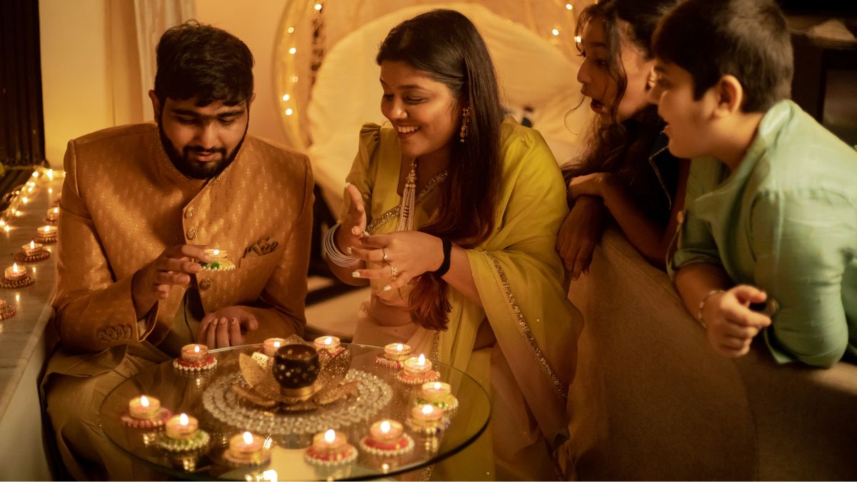 5 Ways To Celebrate Diwali In UAE Filled With Fun, Feasts And Lights