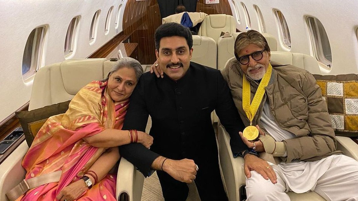 Jaya Bachchan Schools Fans After They Mob Abhishek Bachchan For Selfies At Bhopal’s Kali Bari Temple