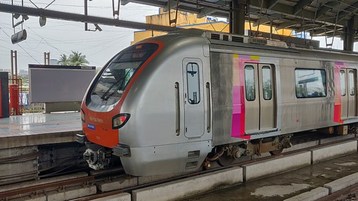 You Can Now Take A Mumbai Metro As Early As 5.30 In The Morning 
