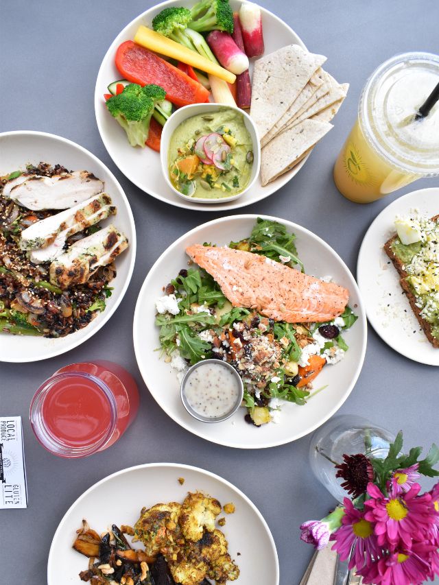 Serve Your Guests These 5 Flower Salads