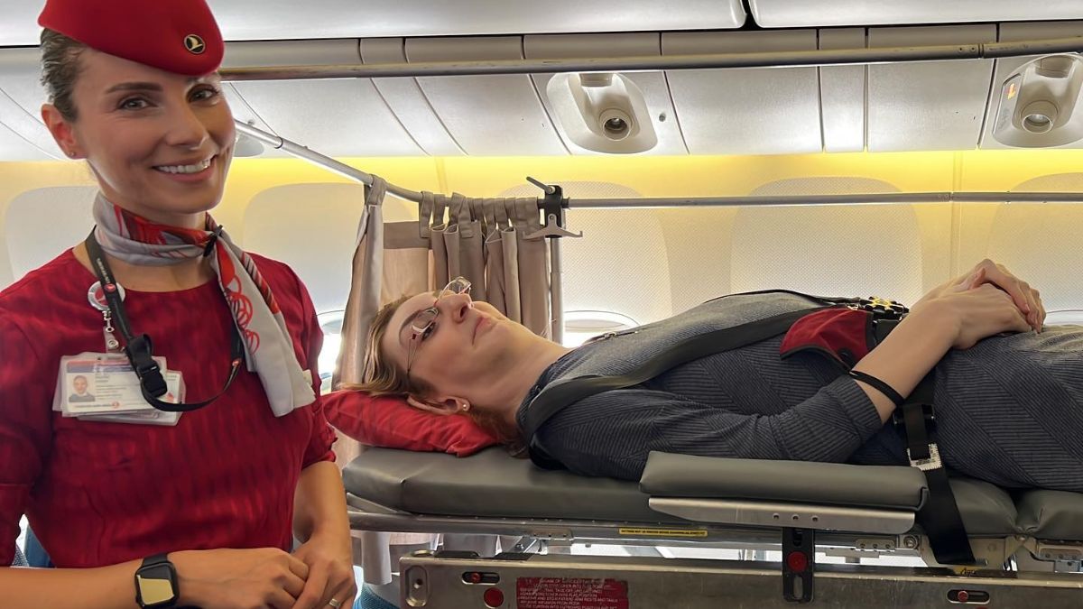 World’s Tallest Woman Flies For The First Time; Airline Removes 6 Economy Seats To Accommodate Her
