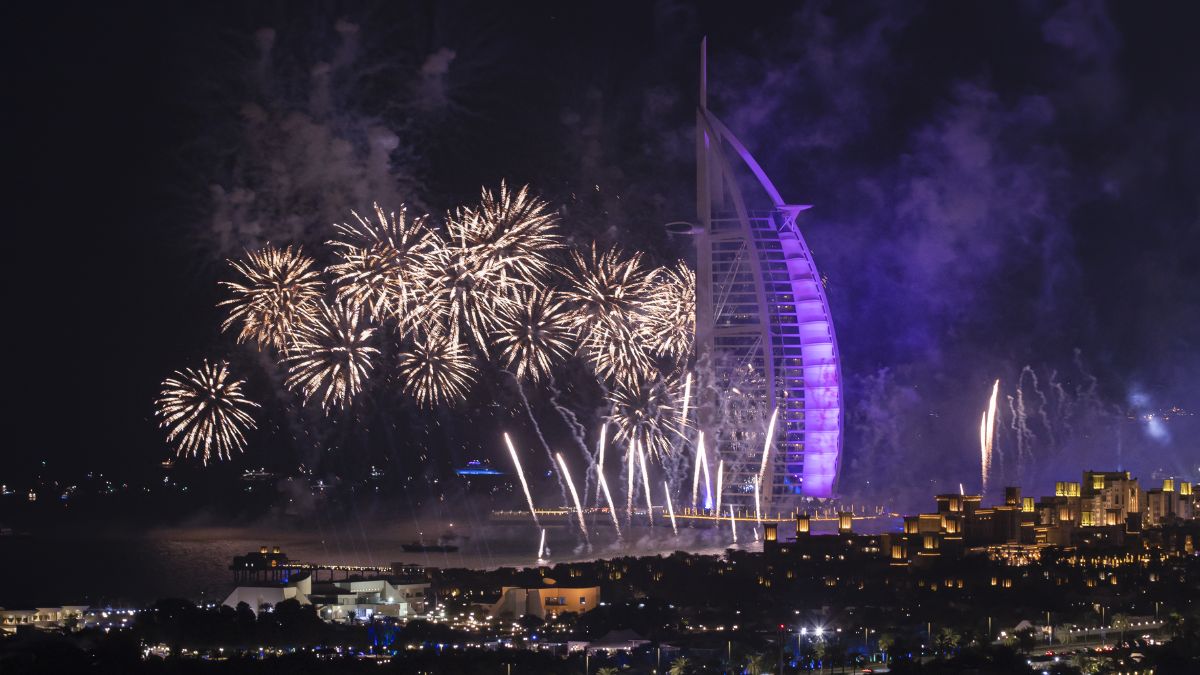 UAE National Day Is All About Live Performances, Fireworks, DJ Bliss, Supercars Show, Offers And So Much More