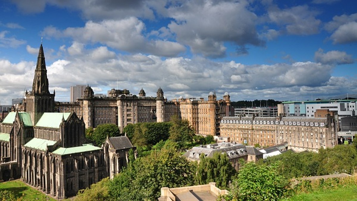 More Street Lights, Accessible Toilets: Here’s How Glasgow Aims To Be UK’s First Feminist City