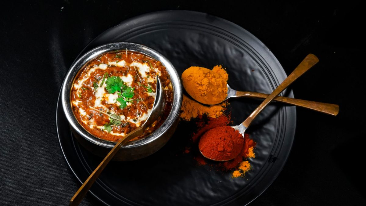 Here’s How To Make Restaurant-Style Dal Makhani At Home