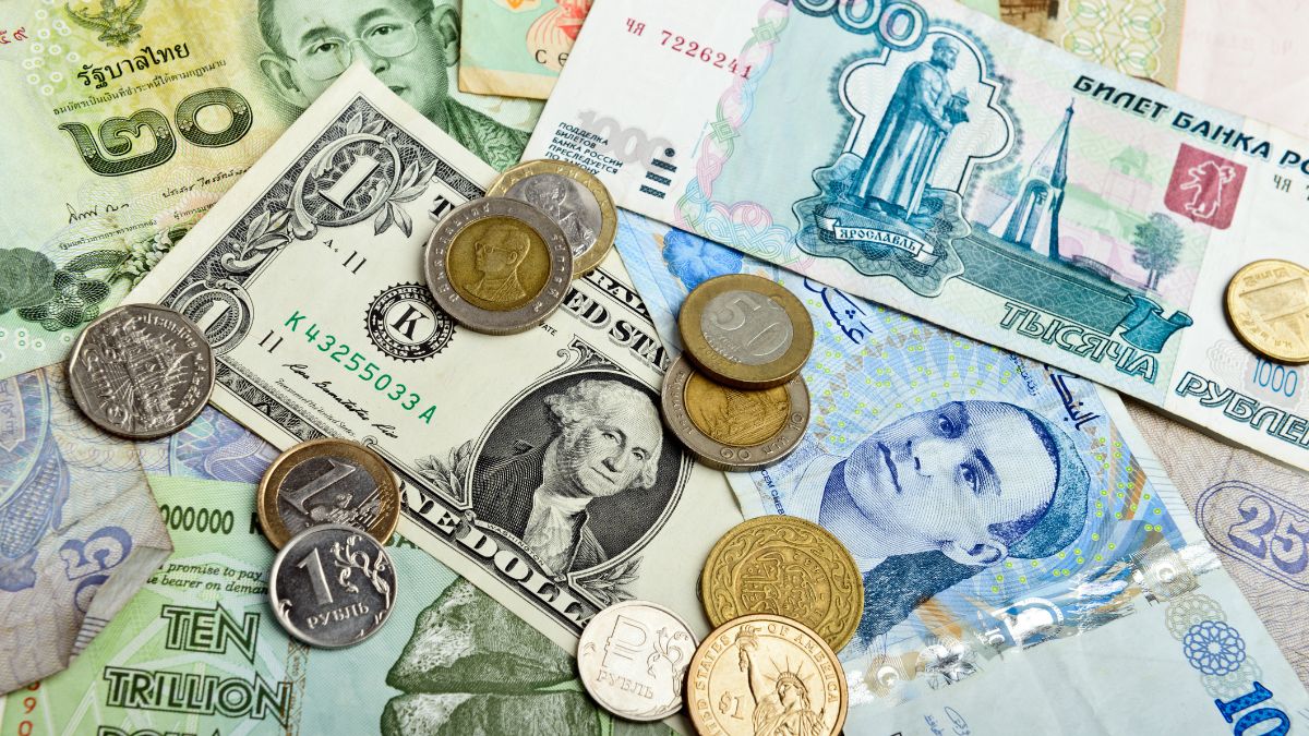 5 Ways To Convert Currencies While Travelling Abroad