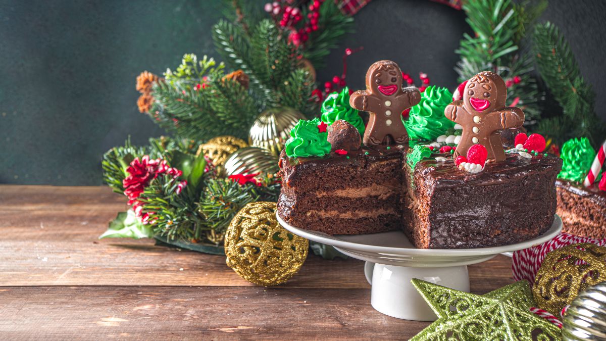 ‘Tis The Season For Cake! Here Are The Best Christmas Cake Shops In Dubai For Your Festive Treats!