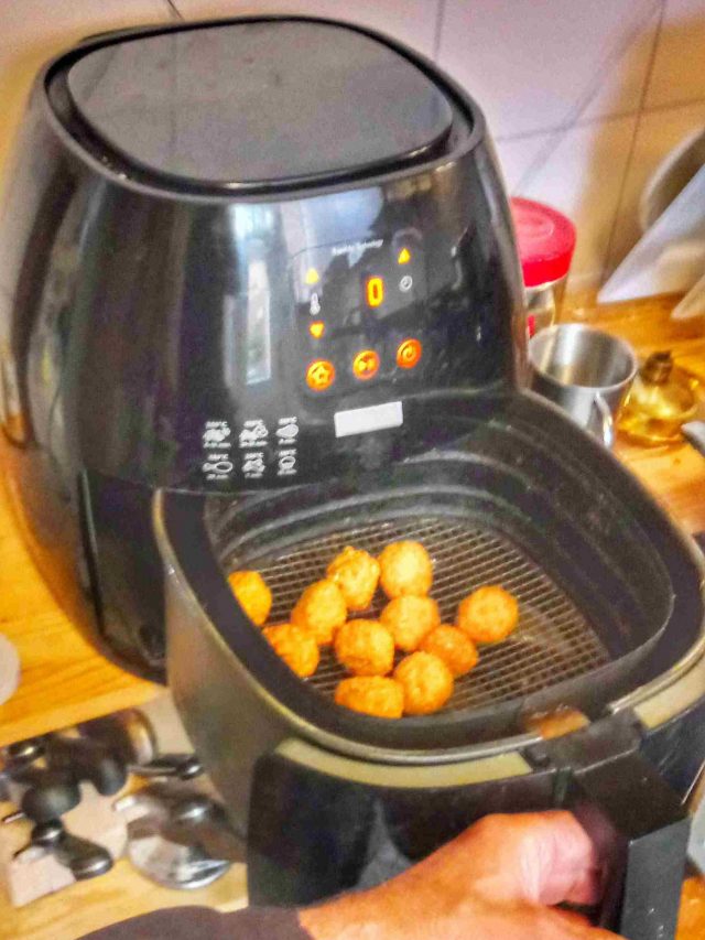 3 Reasons Why Air Fryer Is More Harmful Than You Think