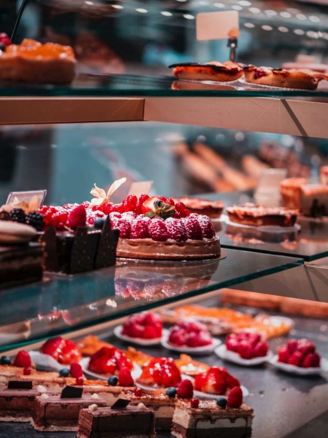 Cake shop cover