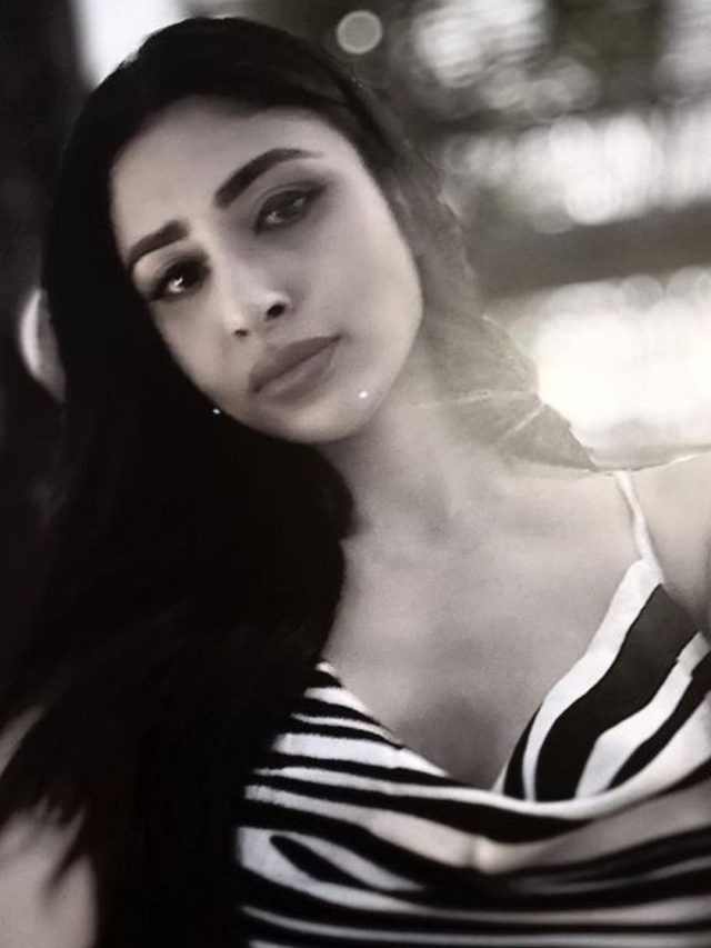 Inside Mouni Roy's Doha Diaries! (4)