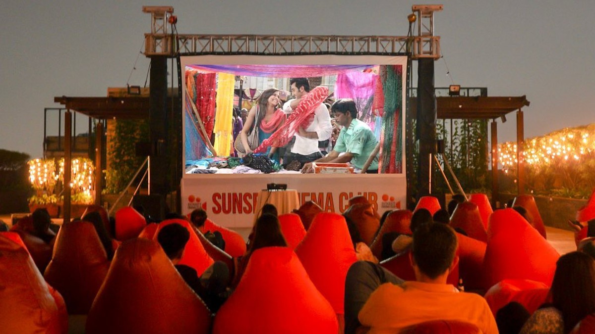 Bengalureans, Catch A Christmas Movie Under The Stars & Get Into The Spirit Of Christmas 