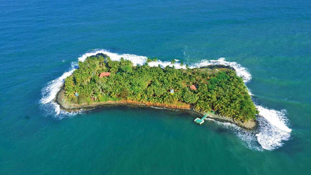 Buy An Entire Tropical Island In Central America Which Is Cheaper Than A Flat In Mumbai