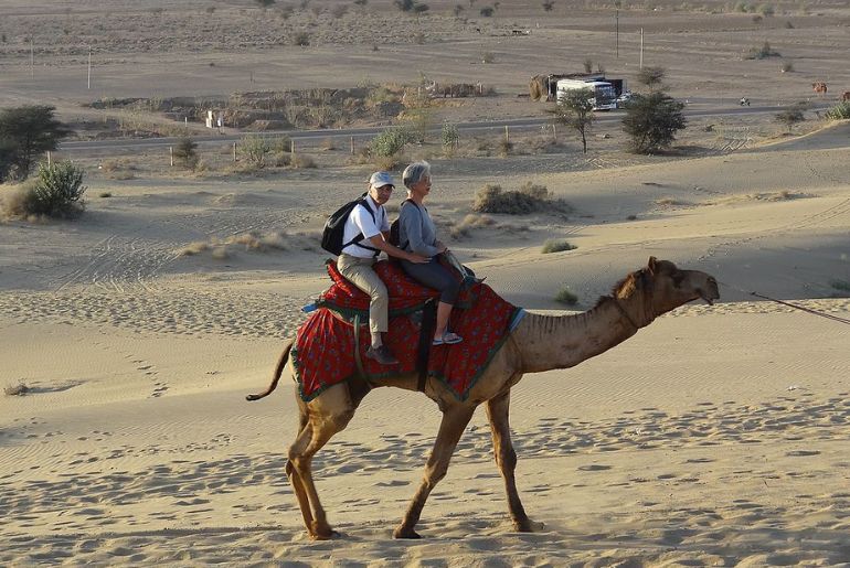 Safari dans le désert à Jaisalmer — Wikipédia
