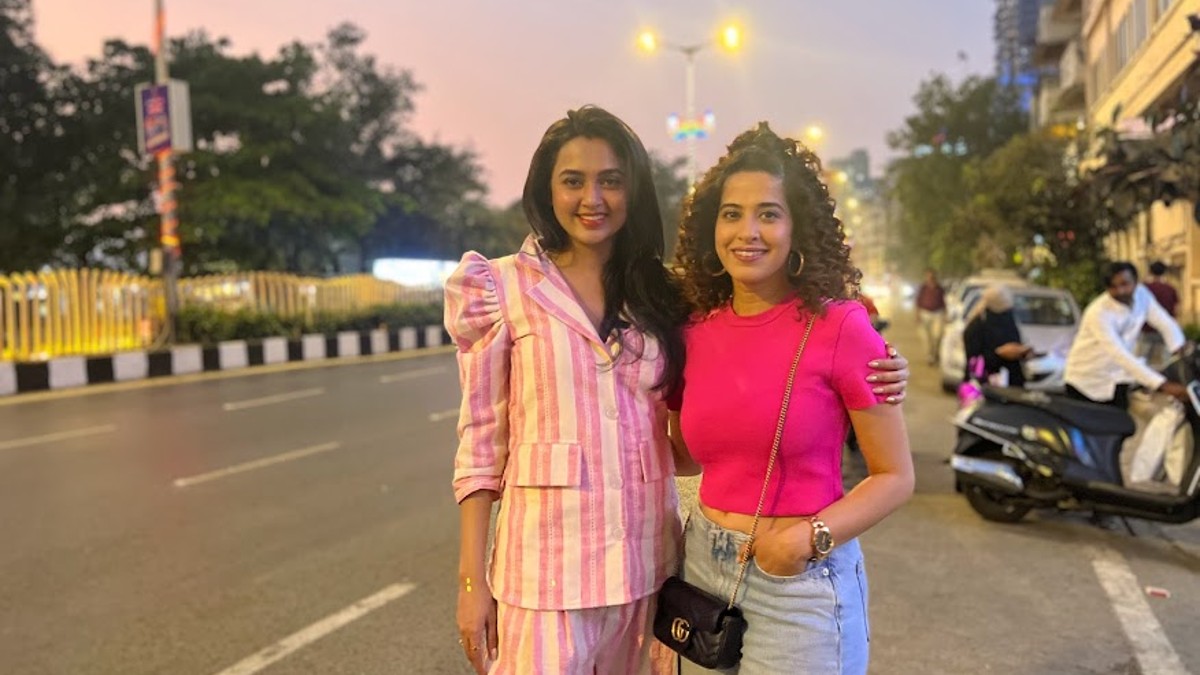 Tejasswi Prakash: We Are Used To Shooting For More Than 12 Hours At Times  | Curly Tales