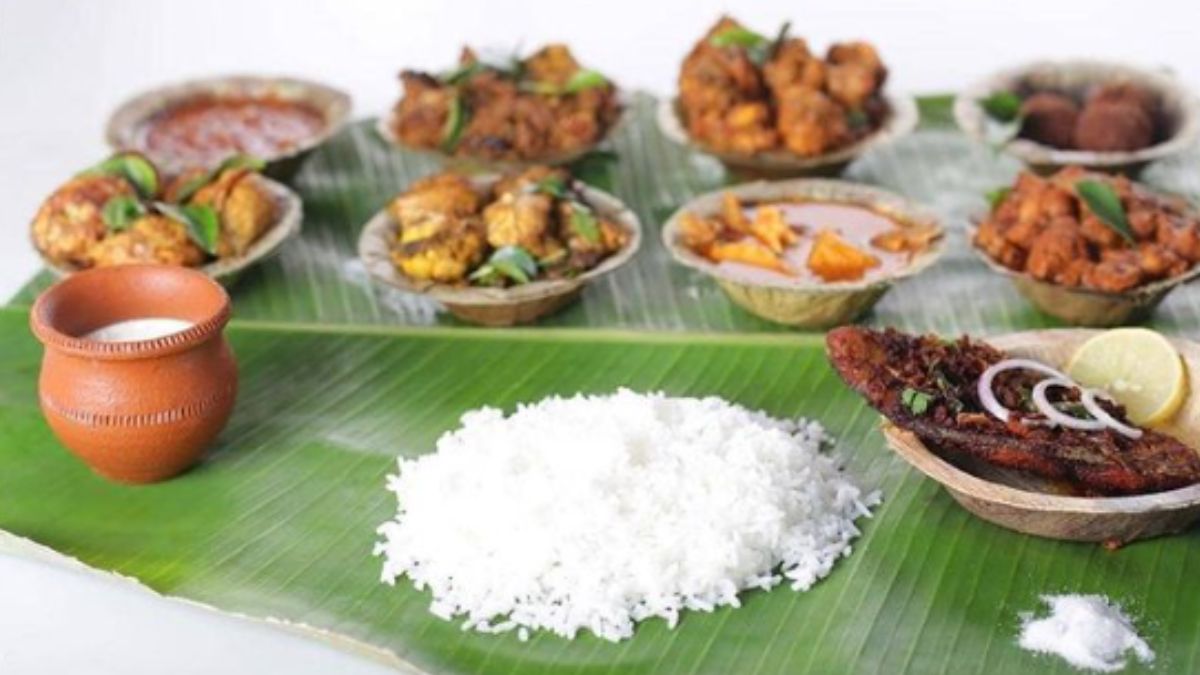 Kamatchi Mess Serves The Best Meat Thali In Chennai With 7 Non-Vegetarian Gravies, Rice, Kottu, Poriyal And More