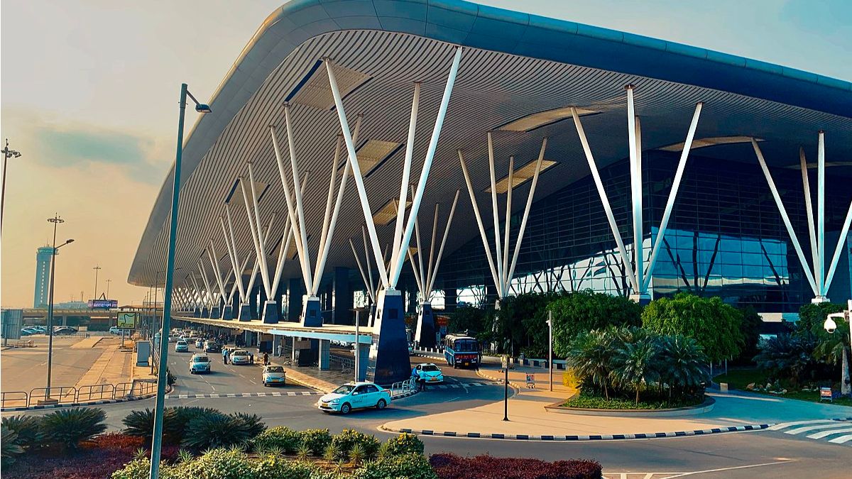 Bengaluru Airport Sees Long Queues & Huge Crowd On Wednesday Morning Ahead Of Republic Day