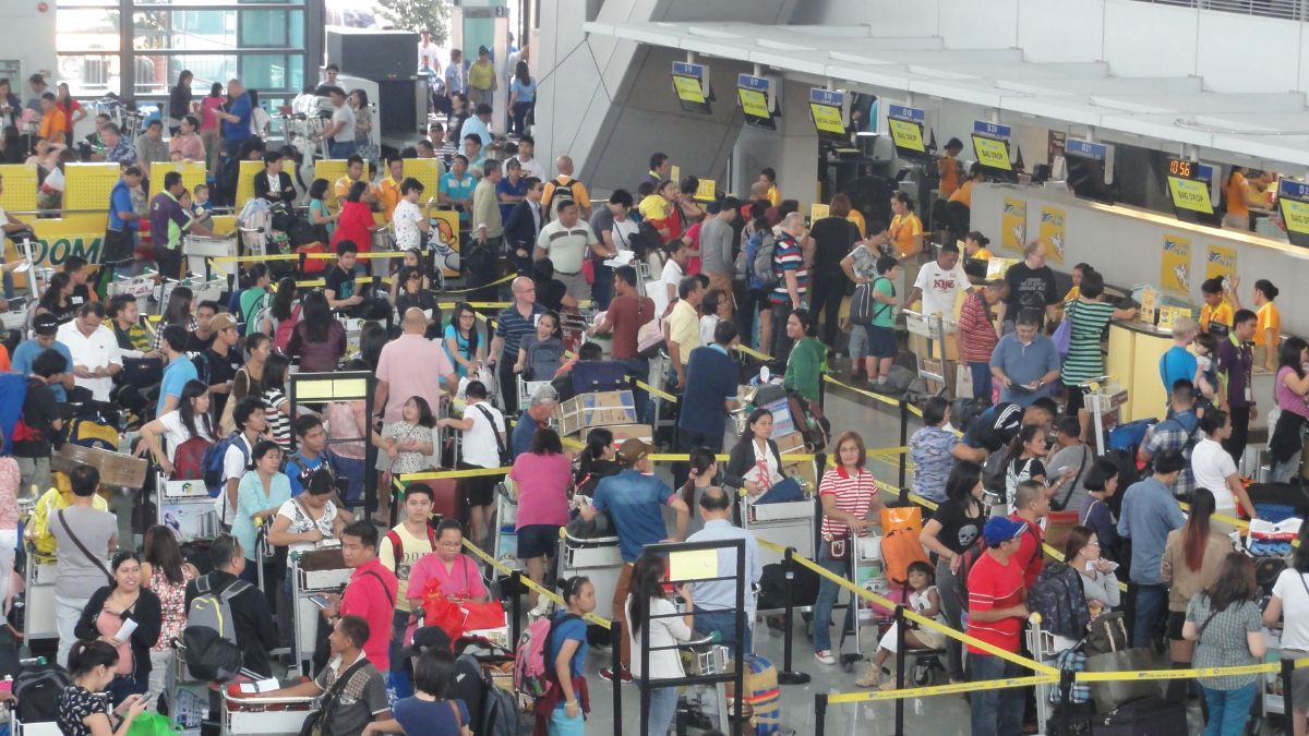 Twas A New Year’s Nightmare For Thousands Of Passengers Stranded At Manila Airport As Power Goes Out