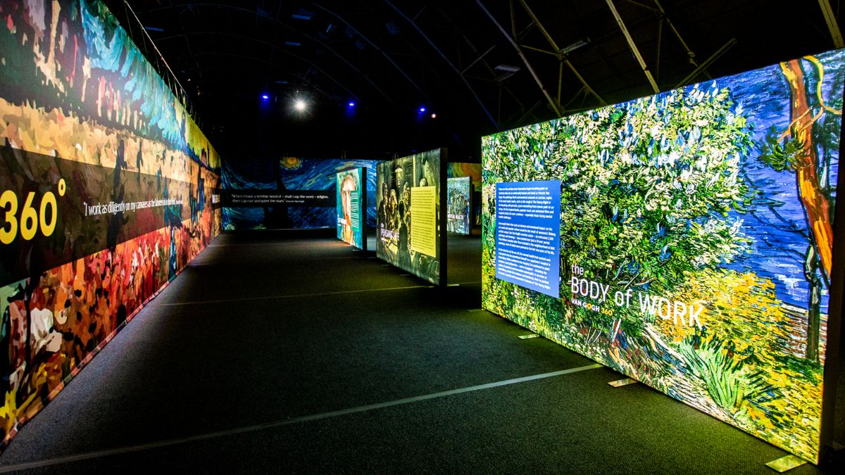 Immersive And Surreal: 5 Things About The Van Gogh Exhibition Going On In Mumbai RN