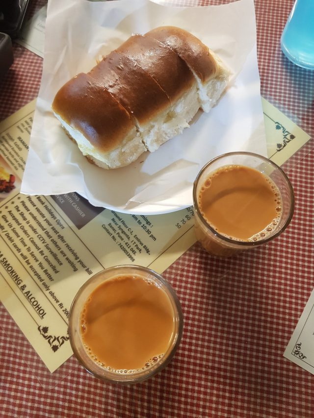 Chai_bun_maska-Irani_cafe-pune,Maharashtra-008