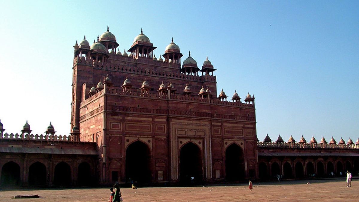 5 Reasons Why Akbar’s Mughal Capital, Fatehpur Sikri, Must Be On Your Bucket