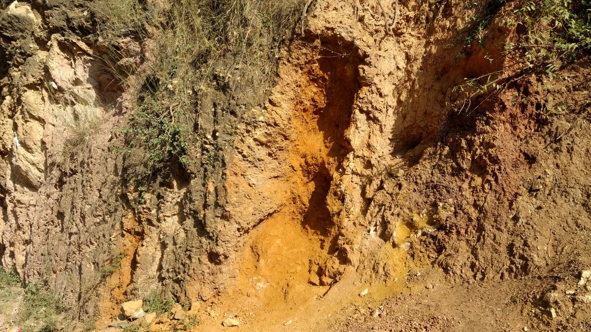 This Historical Mountain Pass In The Aravallis Of Rajasthan Has Turmeric-Coloured Soil