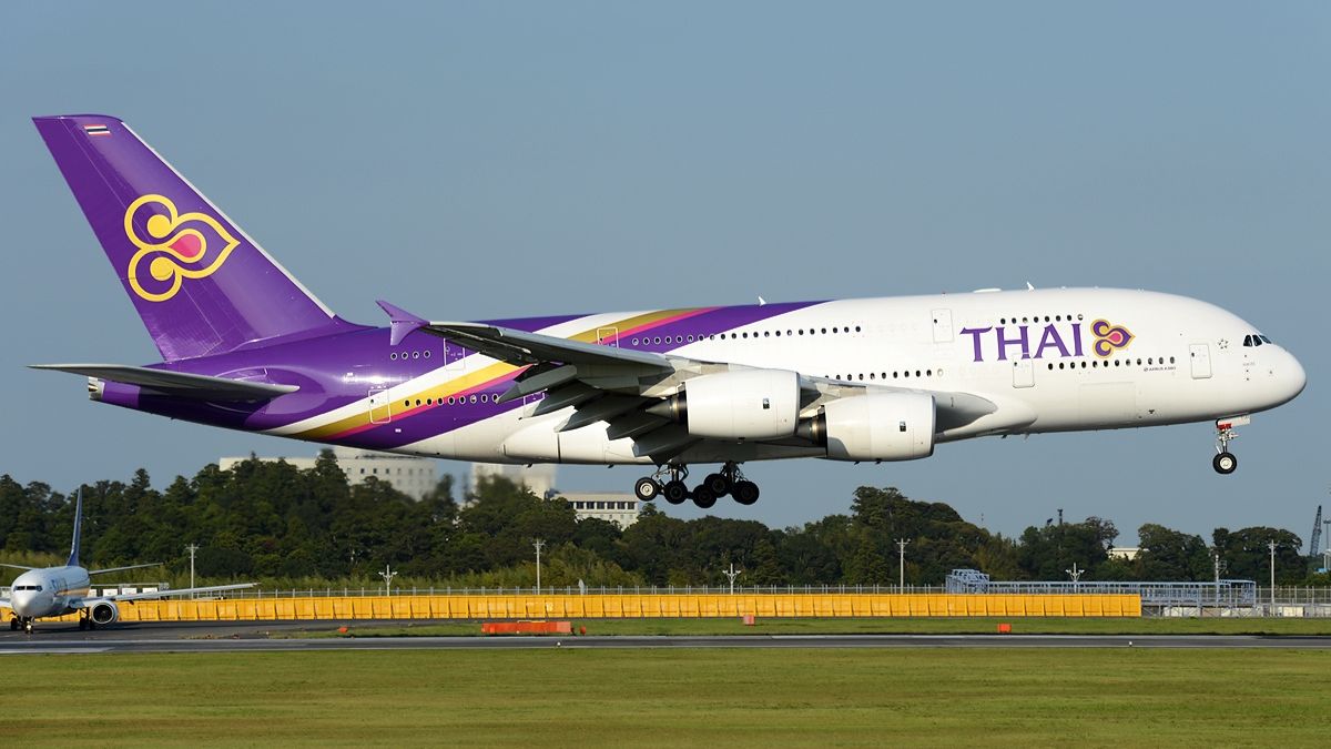 200 Passengers Were Stuck Inside Thai Airways Flight For 5 Hours At Delhi Airport