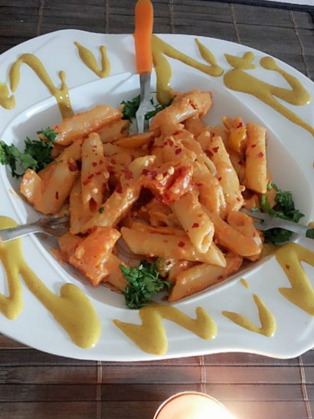 pink sauce pasta