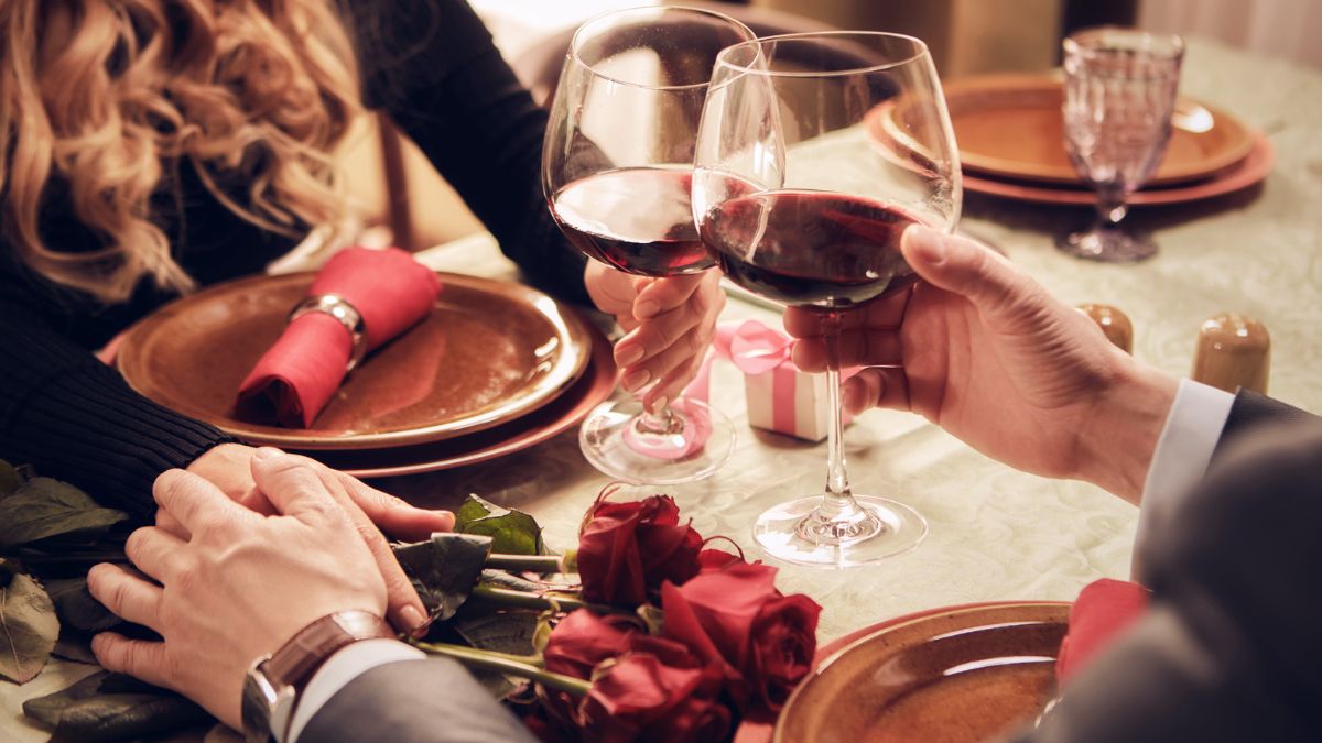 Last-Minute Dinner Date Spots In India! Here Are 10 Restaurants You Can Pick For A Romantic Evening