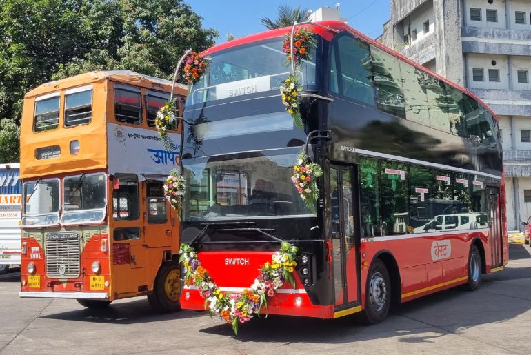 double decker bus 