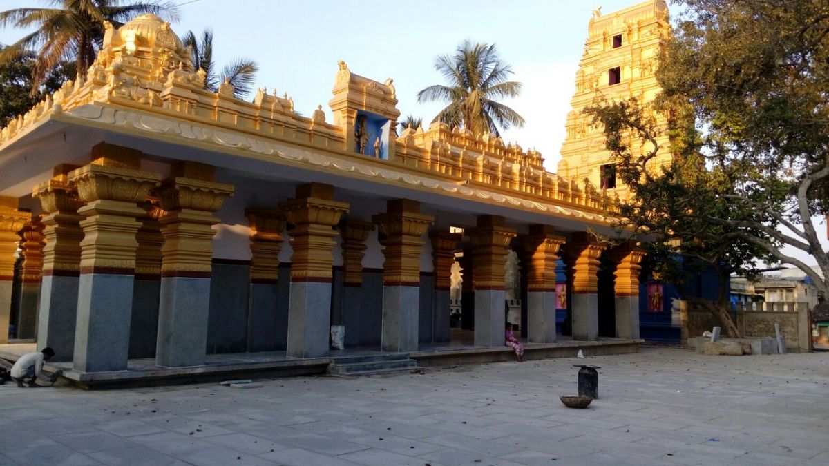 This 12th Century Temple In Karnataka Opens Only For A Week Once A Year