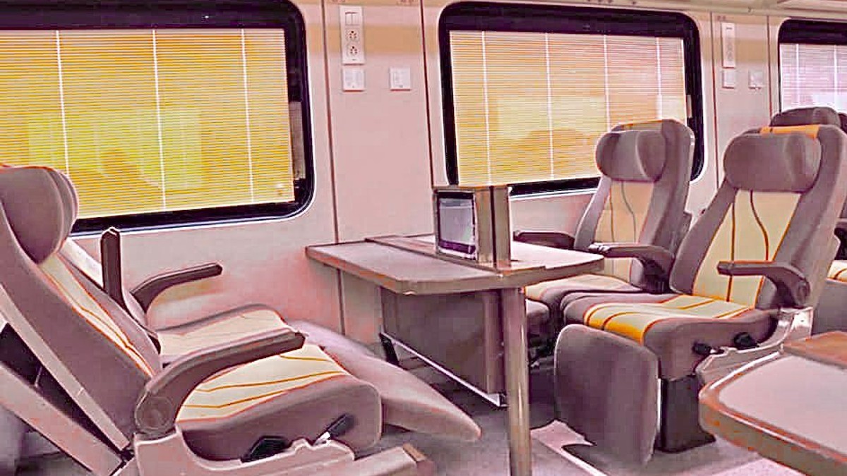 Tejas Express: Railway Min Shares Swanky, Posh Images Of Reclining Seats Of Special Train & Internet Is Impressed