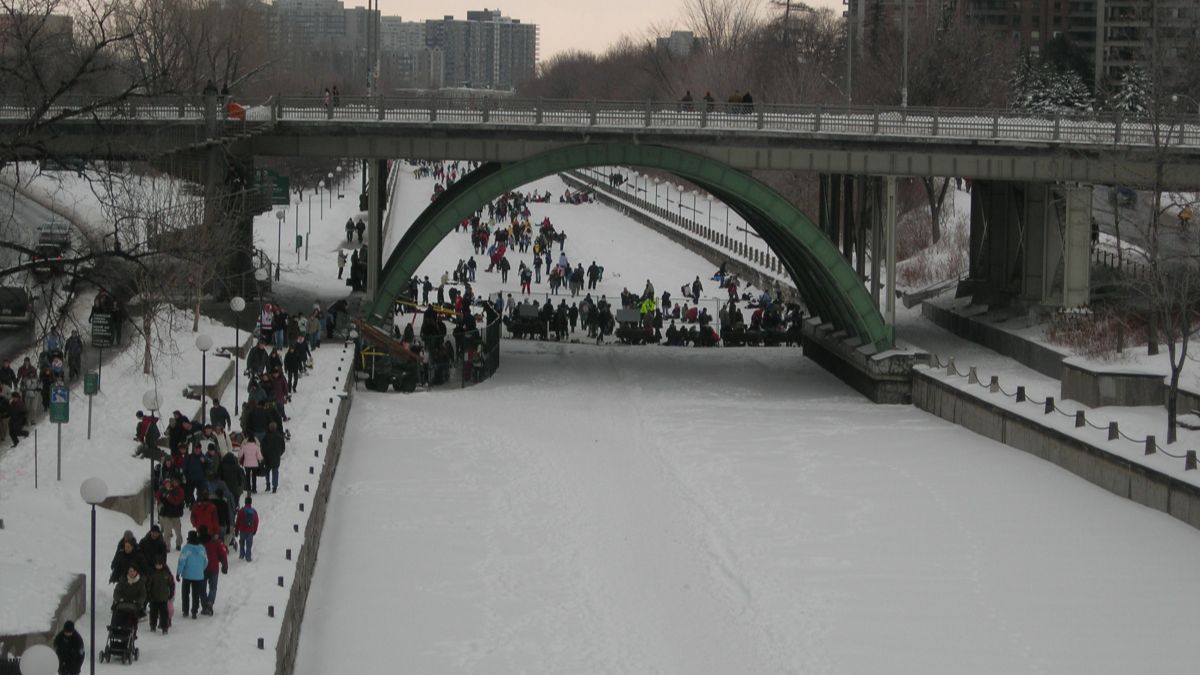 For 1st Time In 50 Years, Canada’s Ice Skating Rink Rideau Canal Skateway Has No Ice