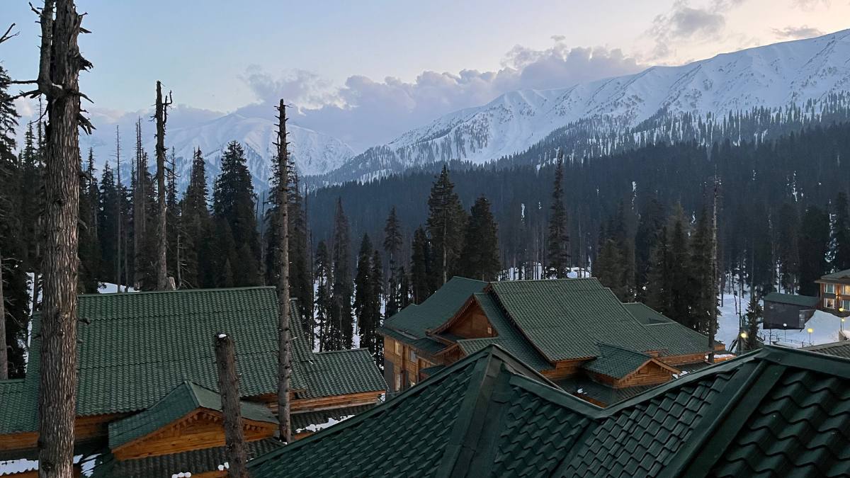 We Experienced Most Luxurious Resort In Gulmarg That Costs ₹4.5 Lakhs A Night And Here’s How It Went!