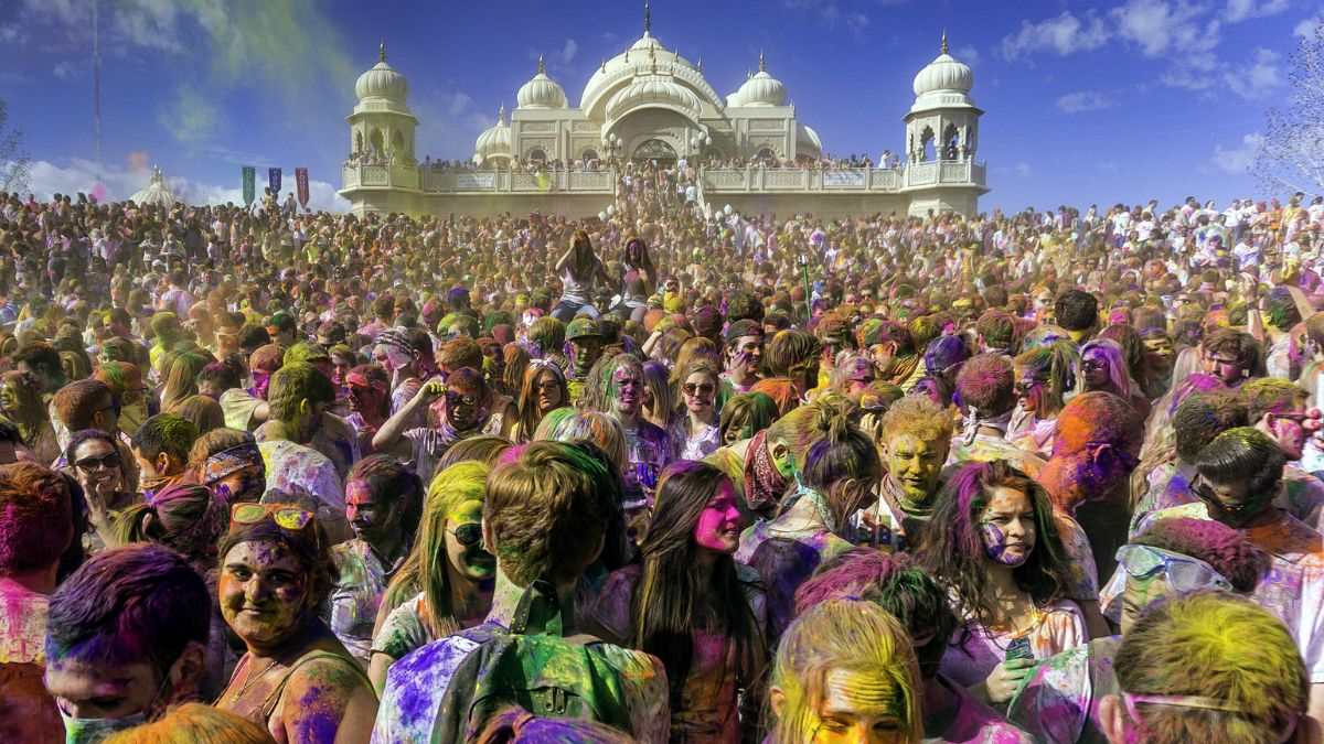 From Lathmar Holi To Hola Mohalla, These 5 Holi Celebrations Across India Are Truly Unique