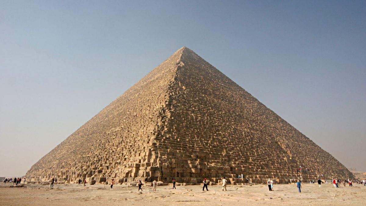 Did You Know The Pyramid Of Giza Has A 30-Foot Hidden Corridor? Well, It Does!