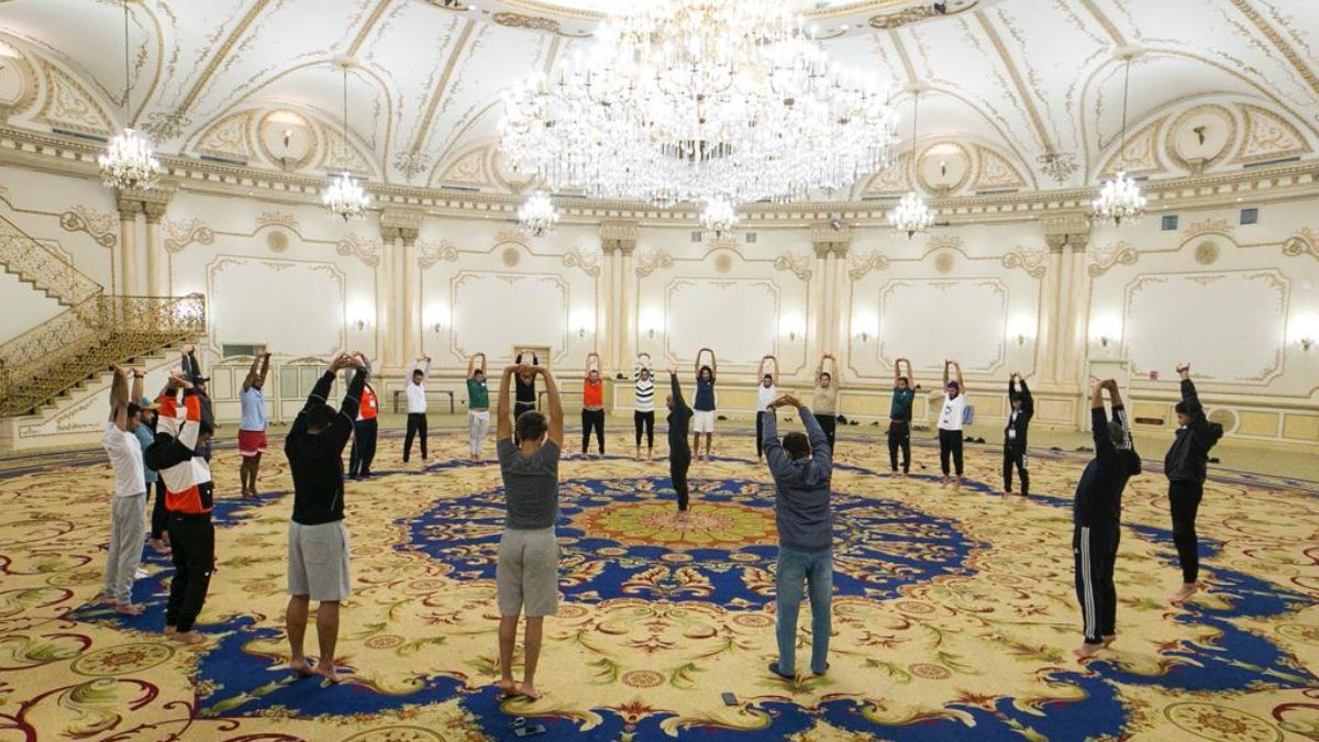 Saudi Introduces Yoga As A Part Of University Curriculum To Promote Mental & Physical Wellbeing