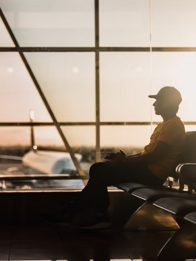 7 Relatable Thoughts Every Traveller Has While Entering The Airport 7-relatable-thoughts-every-traveller-has-while-entering-the-airport